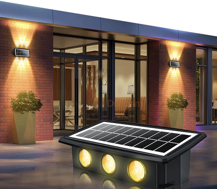 Lámpara LED solar para exteriores con tres focos de alta potencia y panel solar integrado. Diseñada para iluminar fachadas, entradas, patios o jardines, ofreciendo seguridad y eficiencia energética con encendido automático.
