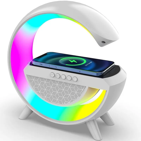 Altavoz Bluetooth multifuncional con luces LED de colores y carga inalámbrica para teléfonos móviles. La base de carga es compatible con varios modelos de dispositivos, mientras que las luces de colores crean un ambiente dinámico y relajante. Ideal para habitaciones o cualquier espacio donde se disfruten música y ambientación.